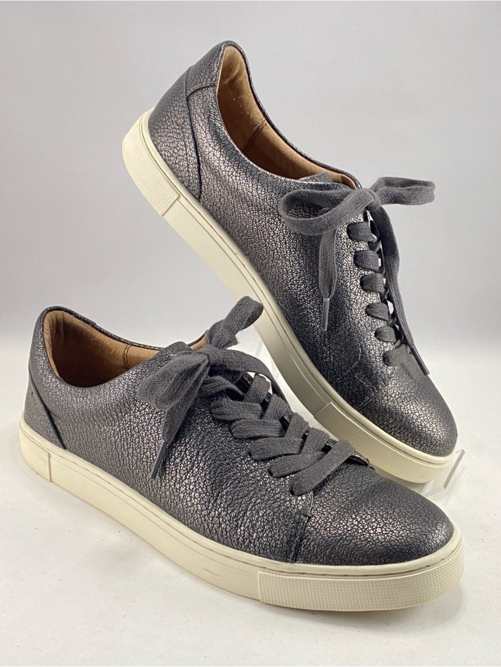 Frye IVY Metallic Pewter Gray Leather Lace Up Low Profile Casual Sneakers
